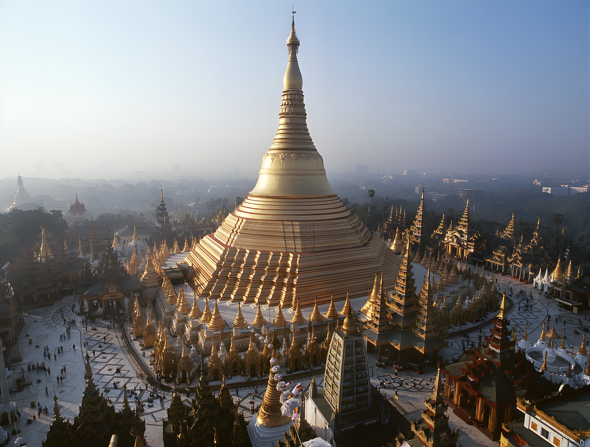 Le Rocher d'or et l'Irrawaddy