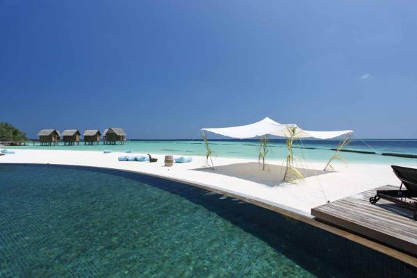 Constance Moofushi