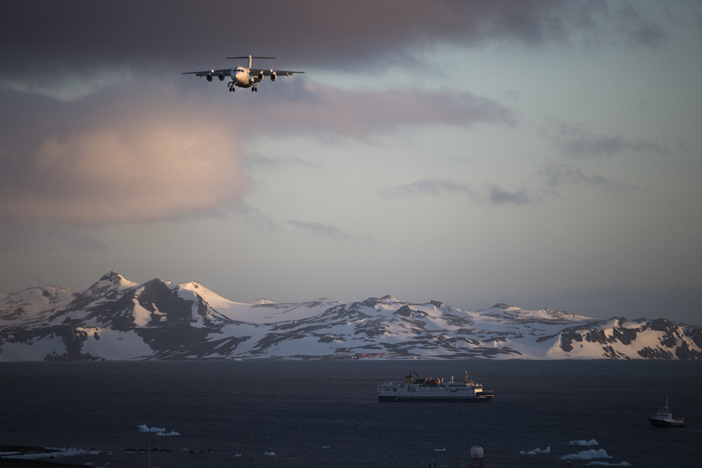 Antarctica 21 : Classic Antarctica Air-Cruise