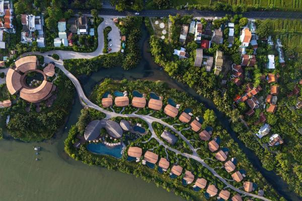 Namia River Retreat