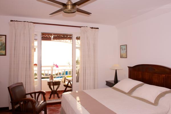 Blue Margouillat Seaview Hotel