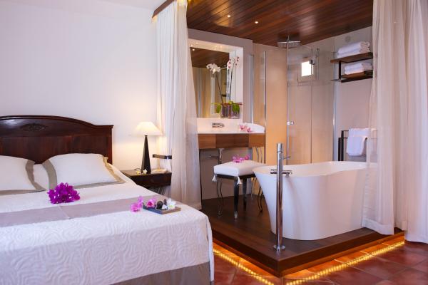 Blue Margouillat Seaview Hotel