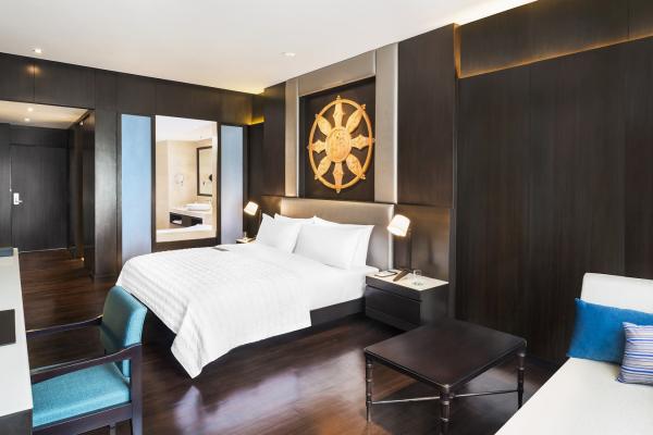 Le Meridien Riverfront