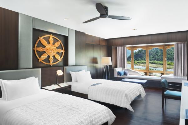 Le Meridien Riverfront