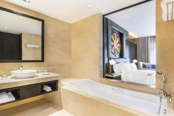 Le Meridien Riverfront