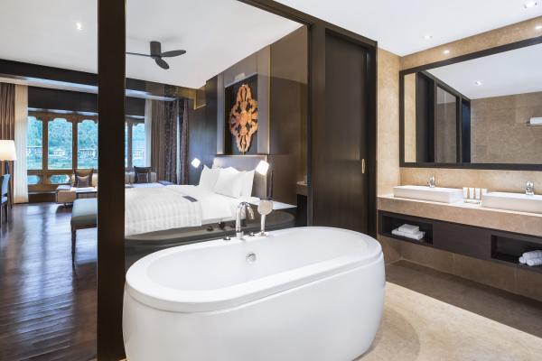 Le Meridien Riverfront