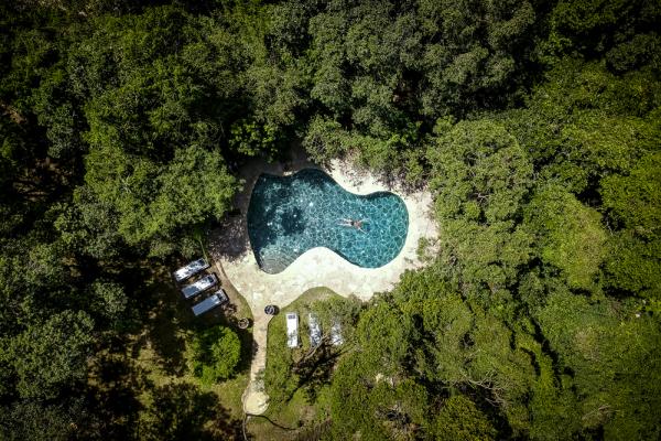 Sanctuary Olonana Lodge