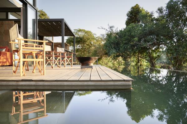 Sanctuary Olonana Lodge