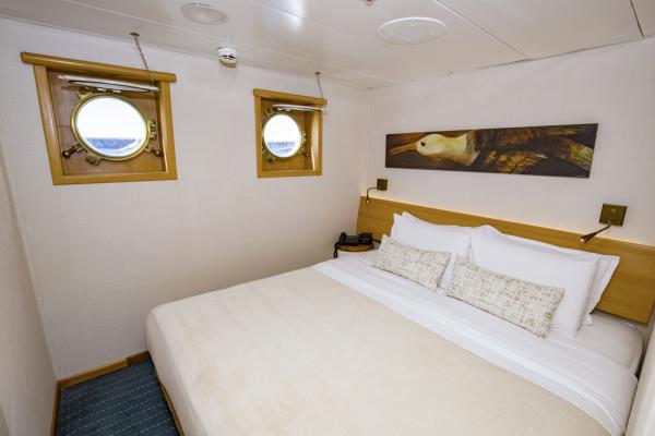 M/V LEGEND