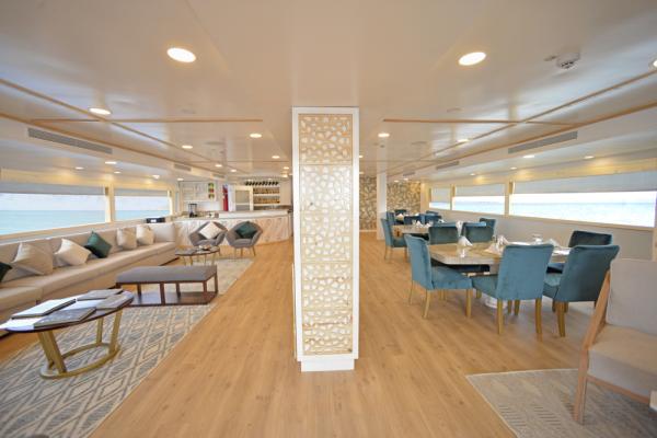 M/Y SEA STAR JOURNEY