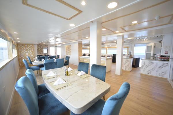 M/Y SEA STAR JOURNEY