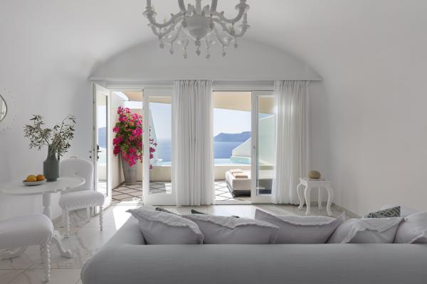 Canaves Oia Suites