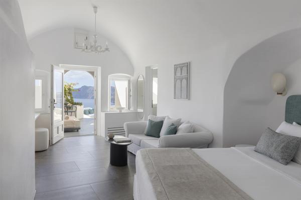 Canaves Oia Suites