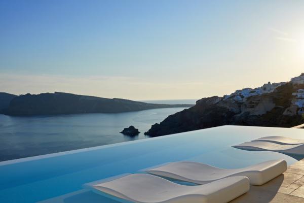 Canaves Oia Suites
