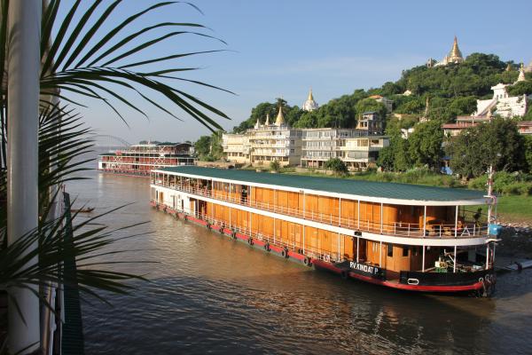 RV Kindat Pandaw