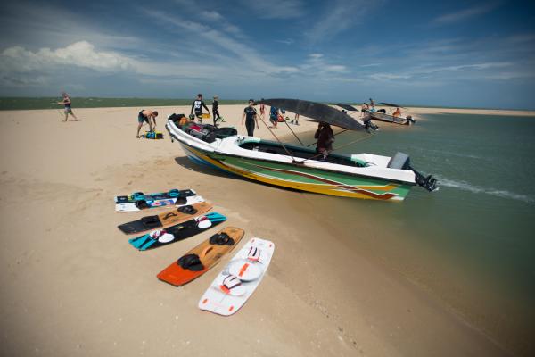 KITESURFING LANKA Kite camp