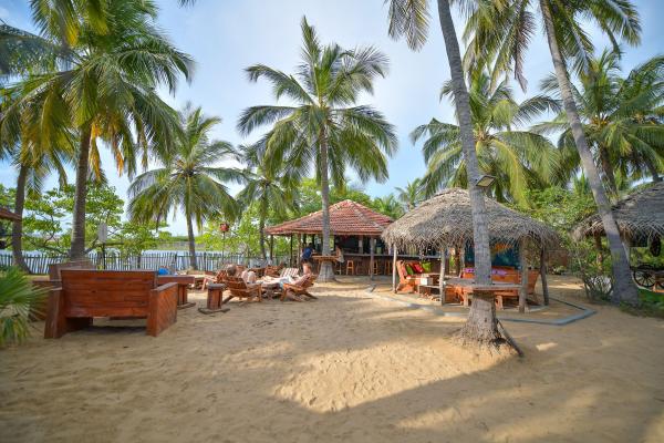 KITESURFING LANKA Kite camp