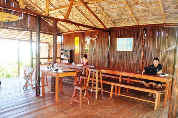 BABAOMBY ISLAND LODGE