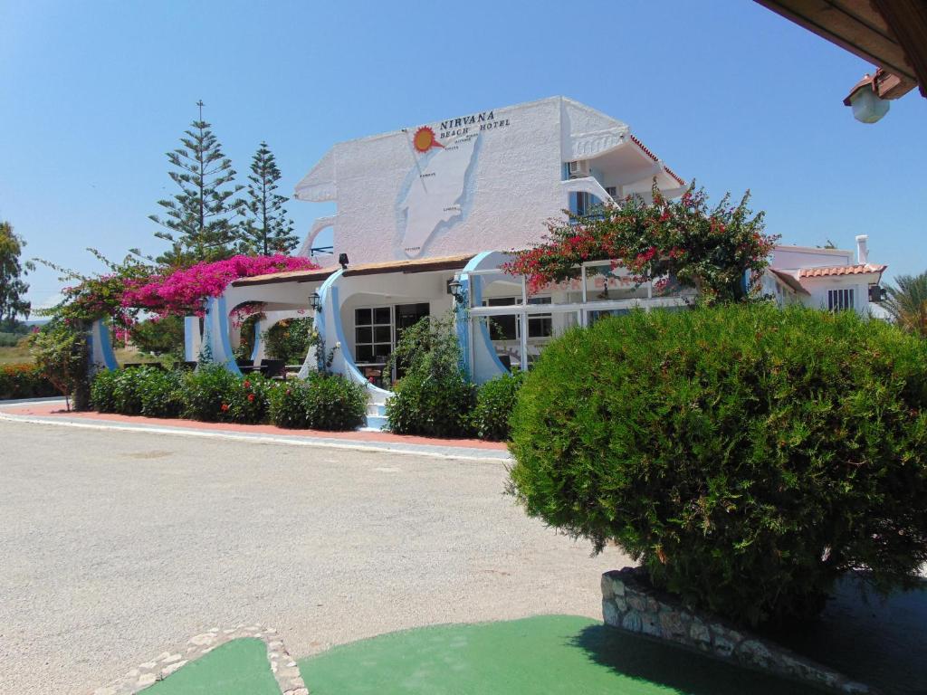 Le Nirvana Beach